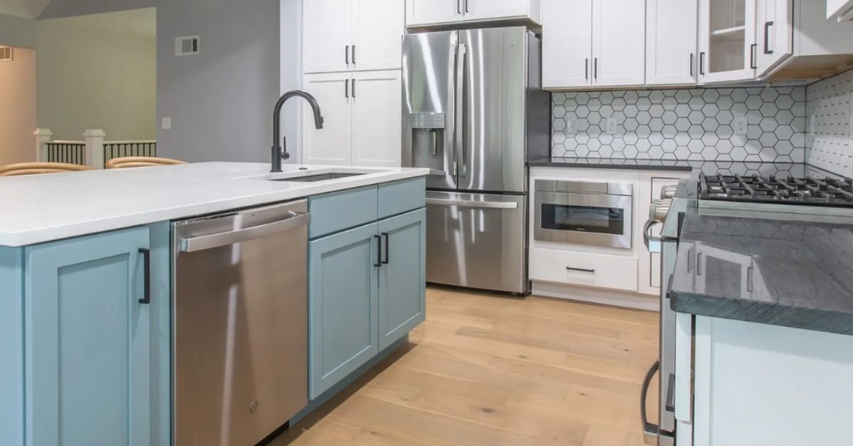 Common Causes of Damage to Kitchen and Bathroom Cabinets