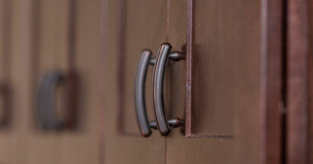 Shaker vs. Raised Panel Cabinets Explained