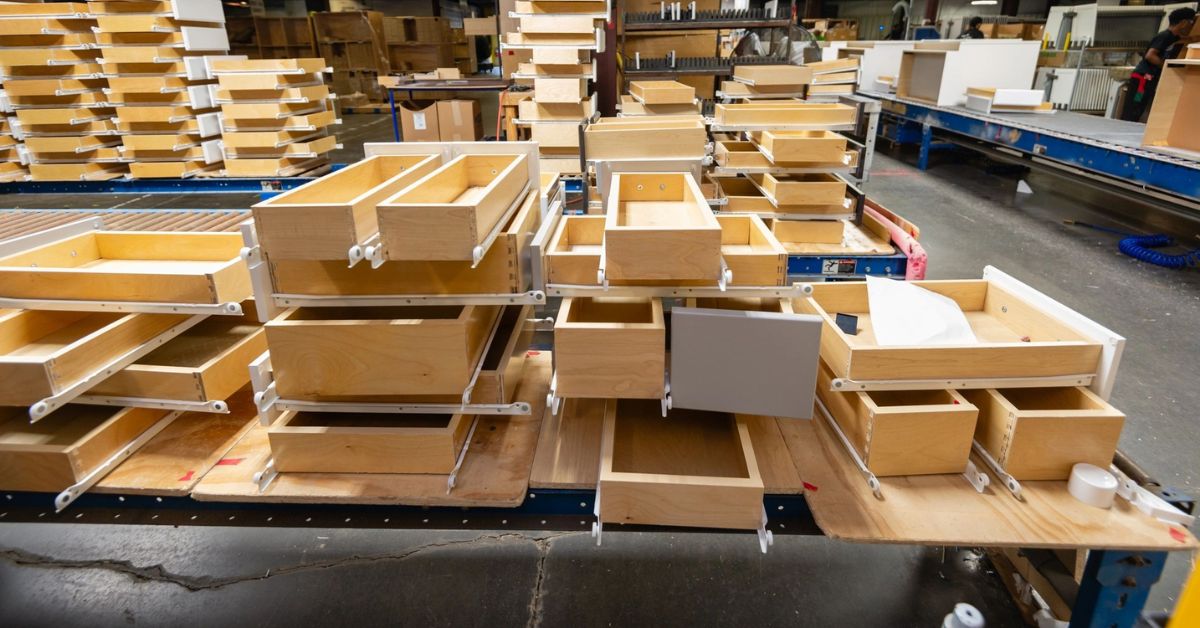 Particle Board vs. Plywood: Pros and Cons for Cabinets