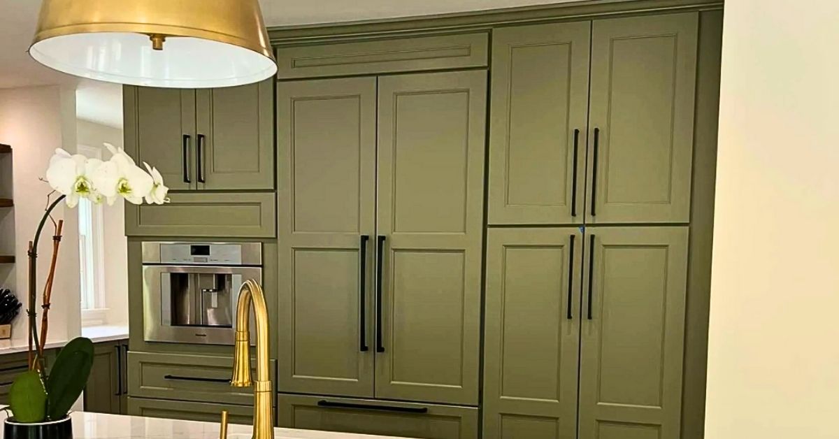 Beautiful and Unconventional Cabinet Colors for Your Home
